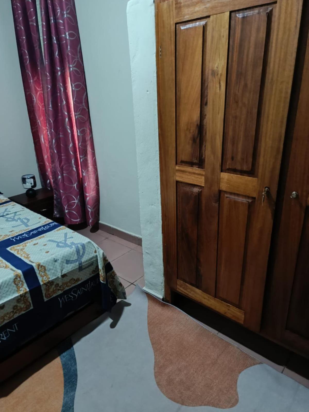 Studio Meublee 1 Chambre Etoug Ebe Яунде Екстер'єр фото